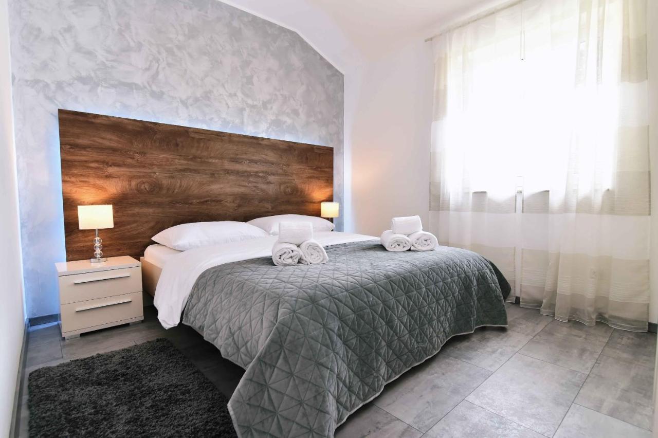 Luxury Maria Solare *